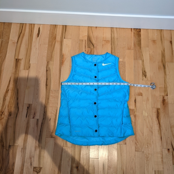 Nike Aeroloft Vest. Size S. EUC. - Picture 6 of 11